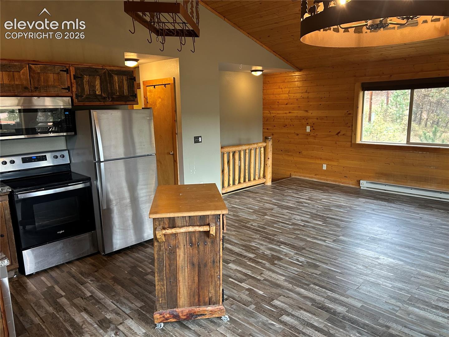 Listing photo 8 for 14515 Columbine Circle