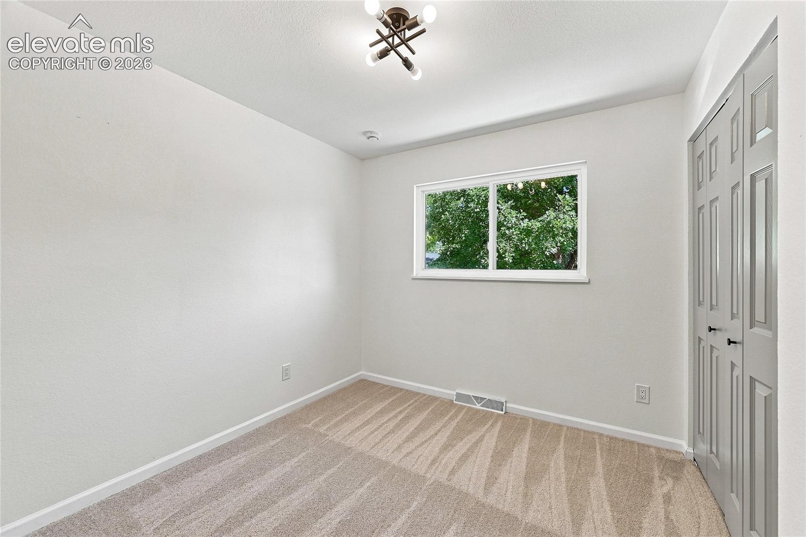 Listing photo 20 for 934 Bowser Drive
