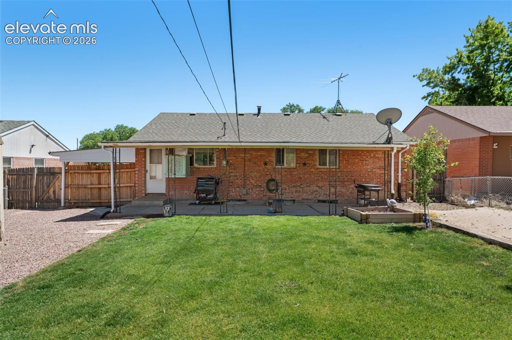 Listing photo 22 for 69 Hanson Lane