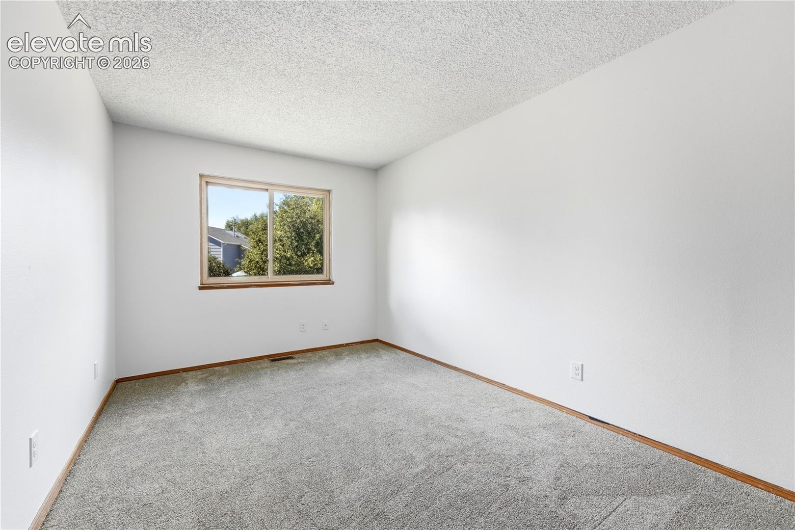 Listing photo 22 for 4120 Kayak Court
