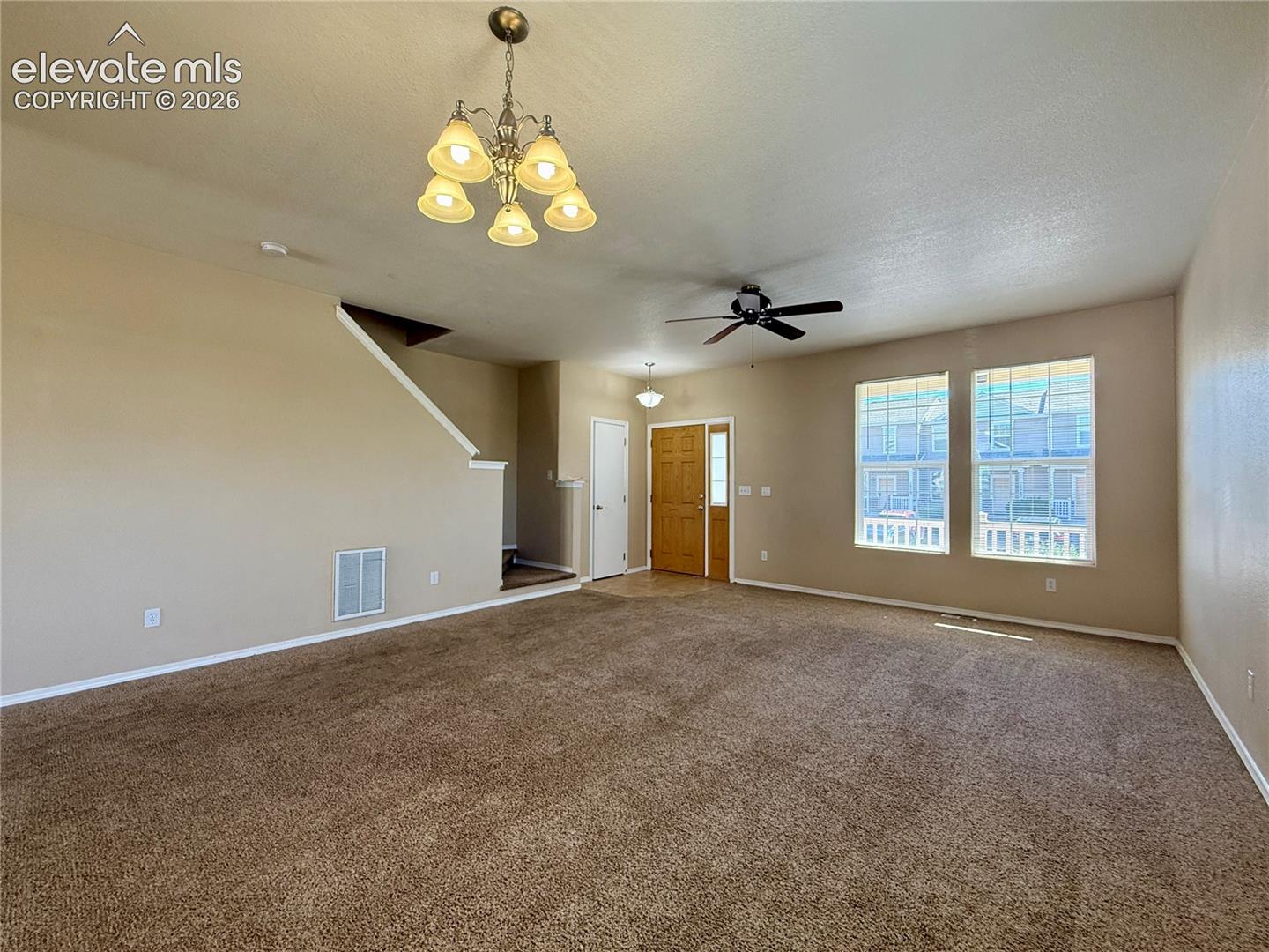 Listing photo 4 for 10586 Country Park Point