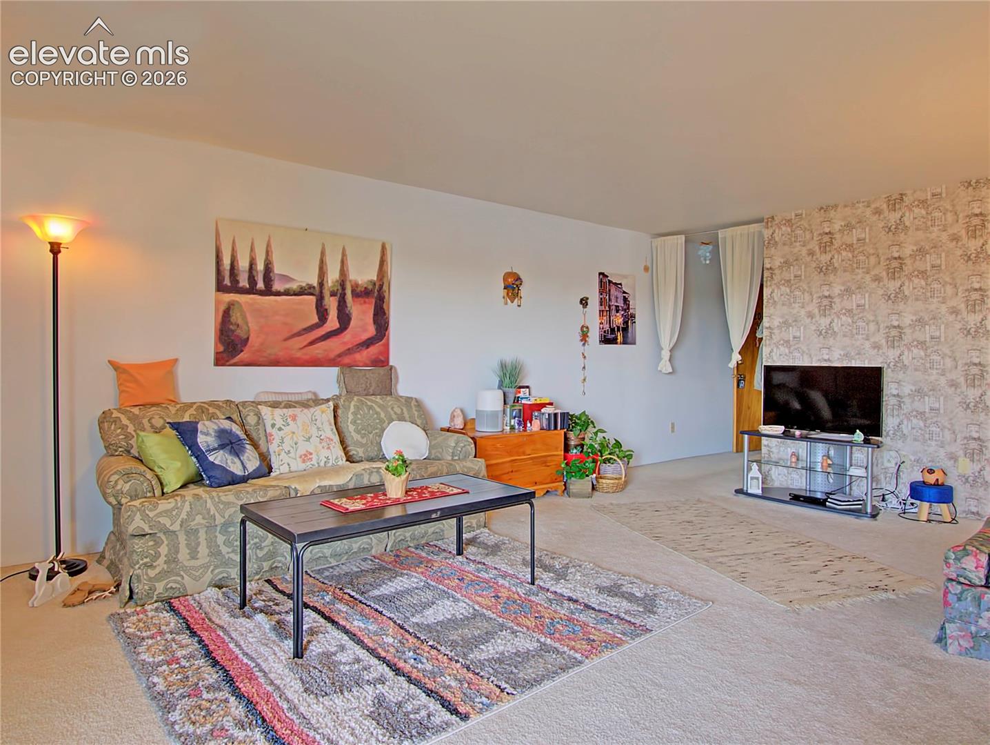 777 Saturn Drive, photo 5