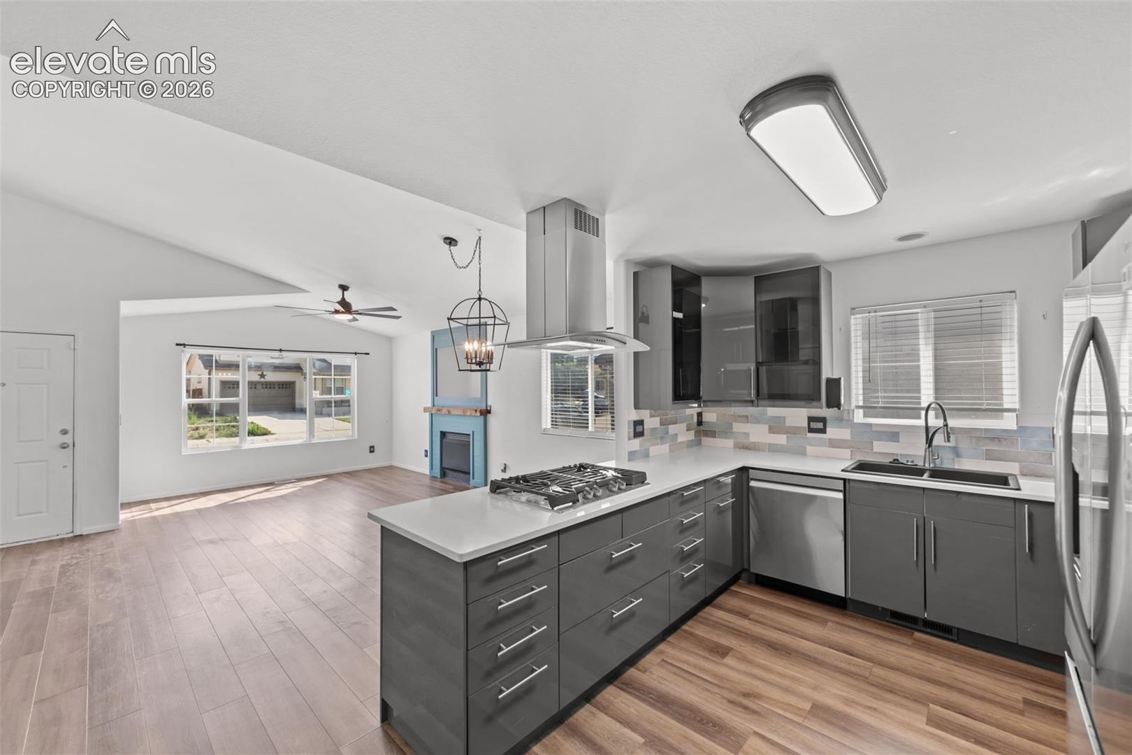 Listing photo 9 for 11095 Falling Star Road