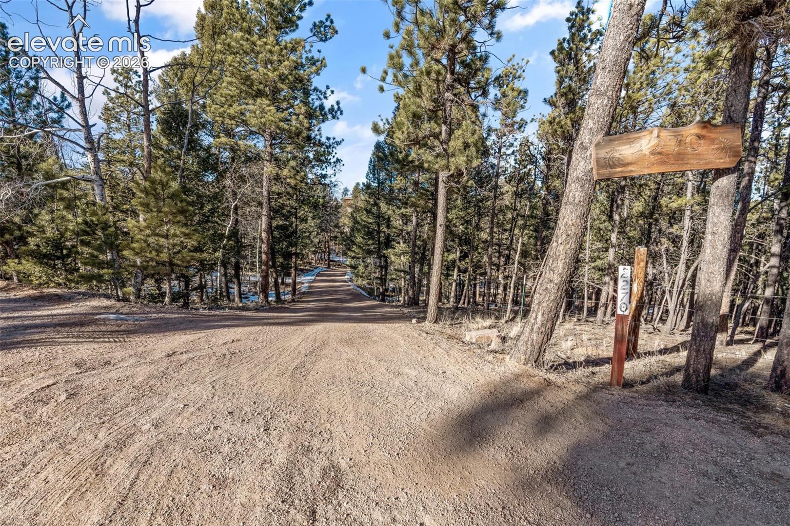 Listing photo 36 for 2270 Pikes Peak Drive