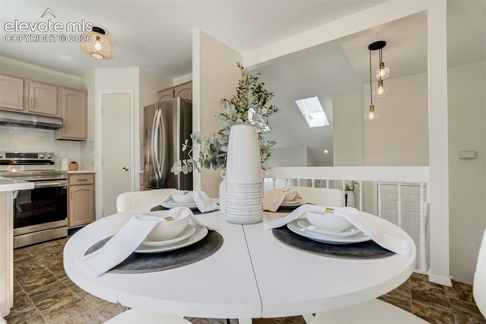 8295 Candon Drive, photo 16