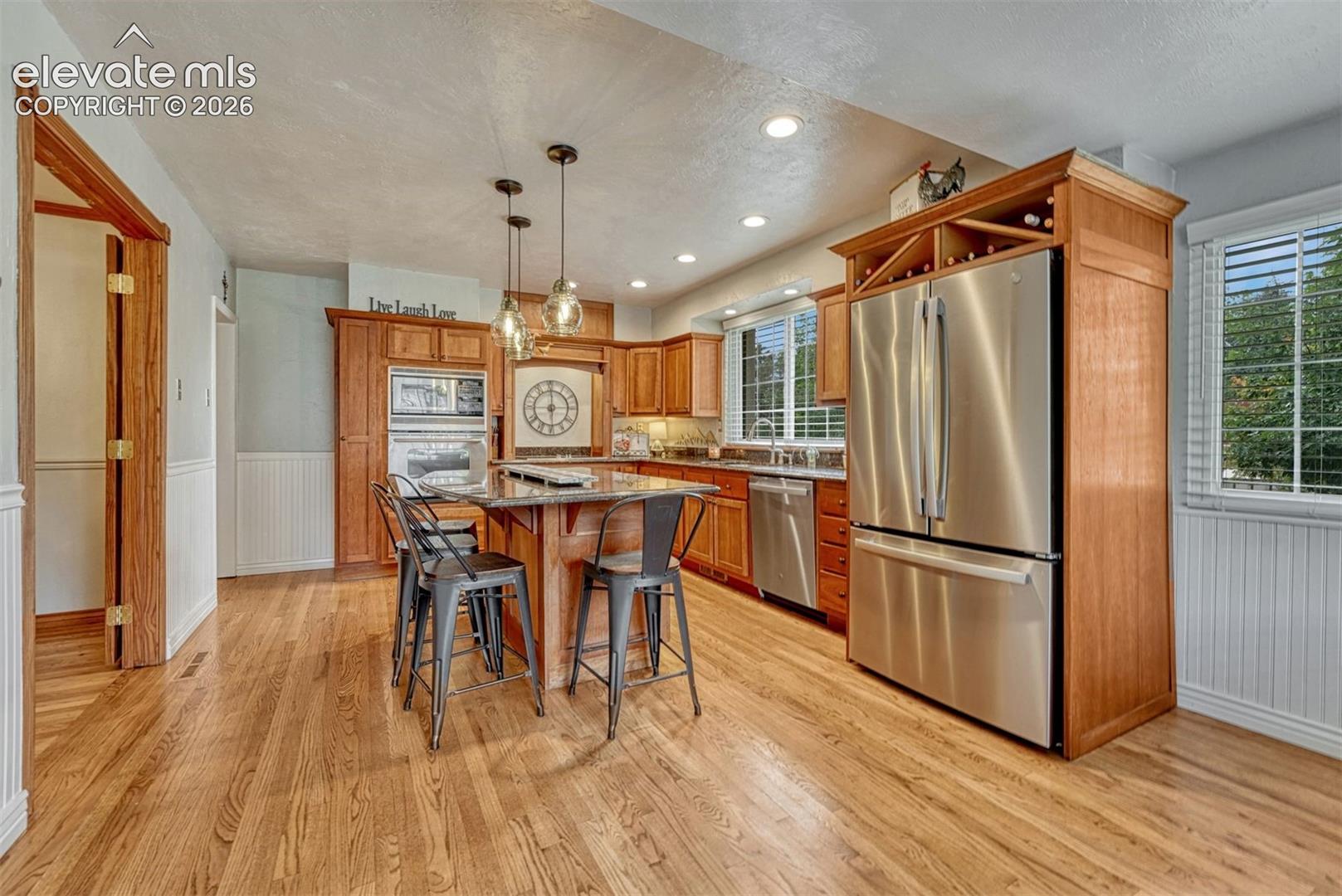Listing photo 15 for 1900 E San Rafael Street