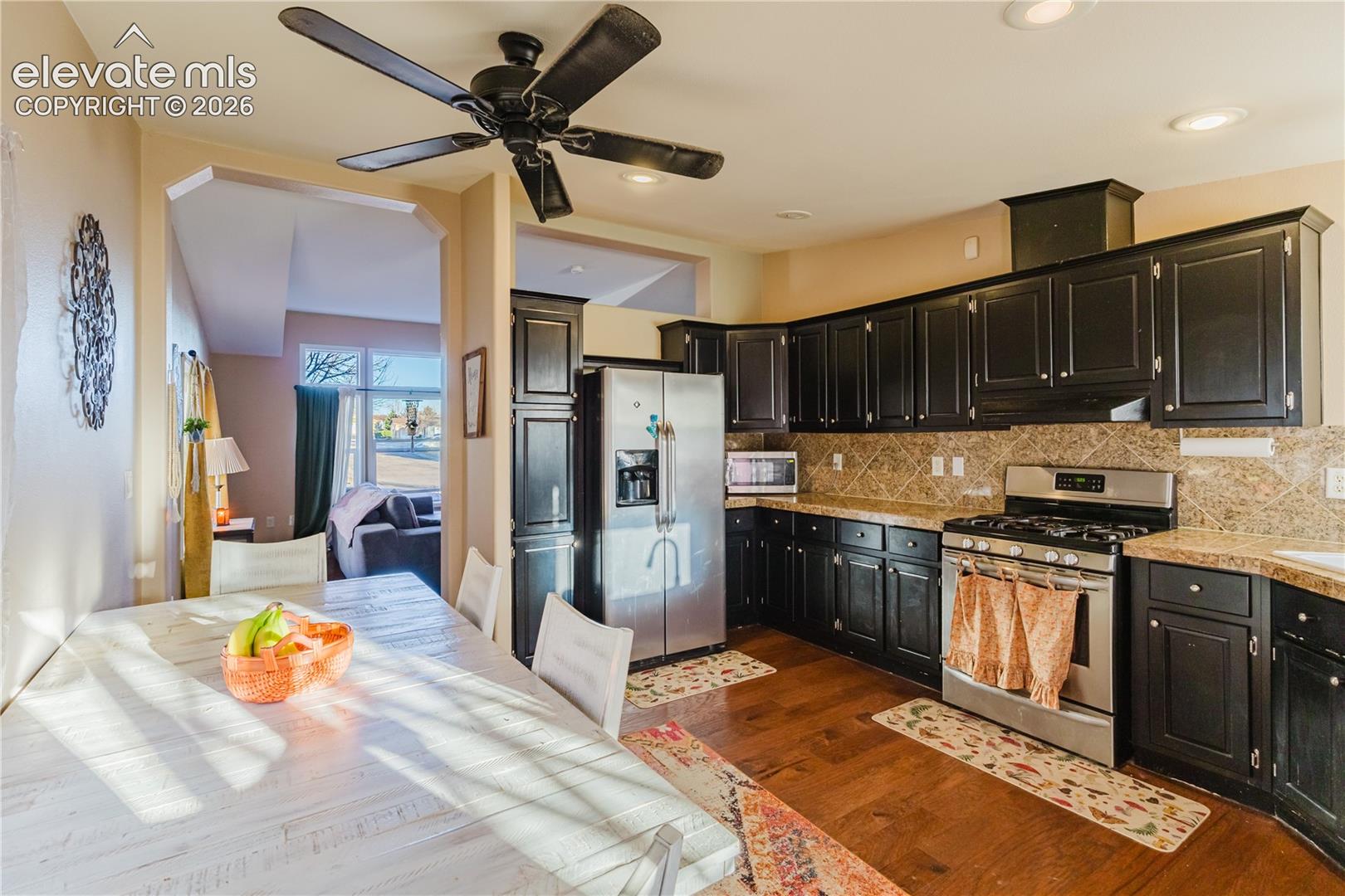 Listing photo 22 for 4096 Gray Fox Heights