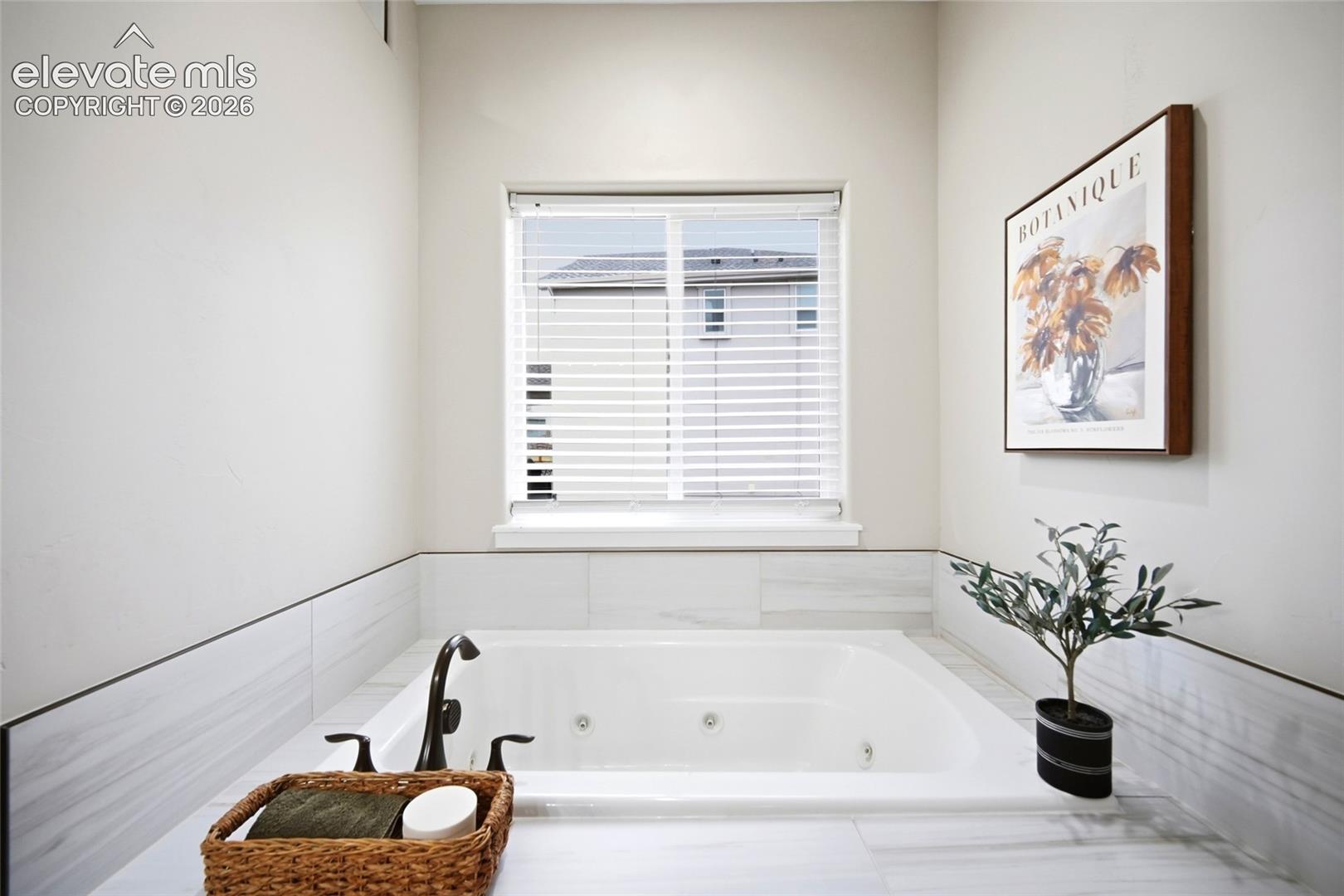Listing photo 17 for 10540 Wrangell Circle