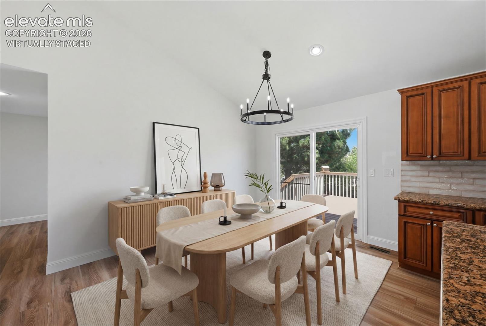 Listing photo 12 for 780 Bayfield Drive