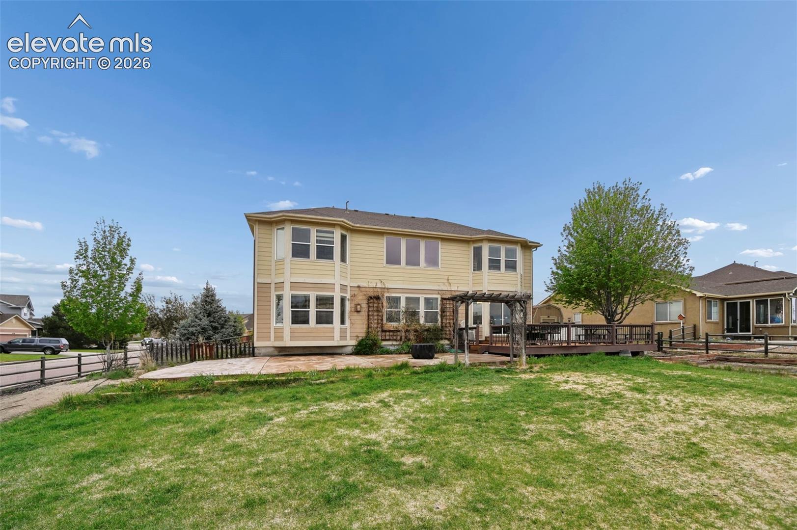 Listing photo 38 for 10813 White Sands Court