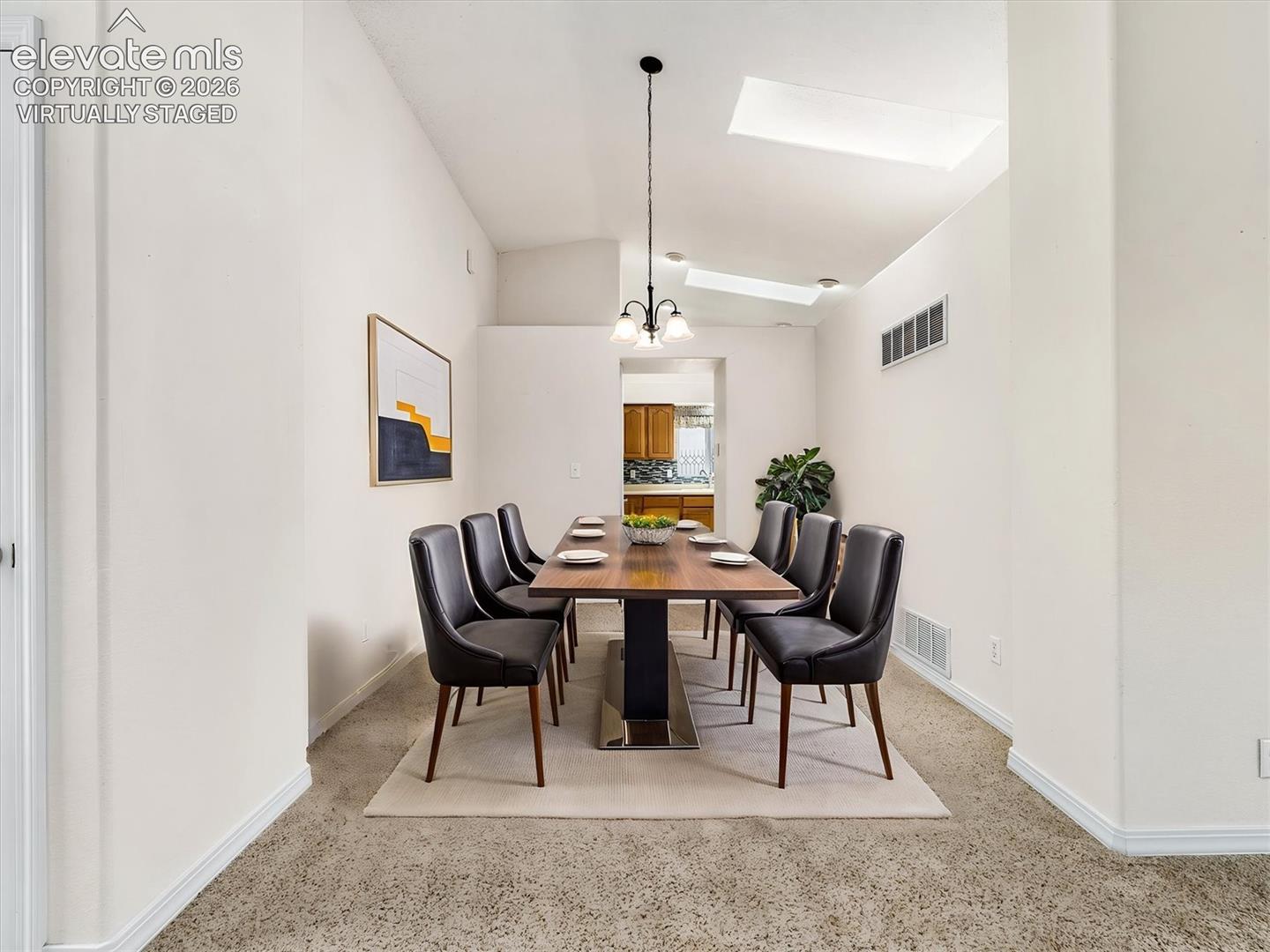 Listing photo 10 for 10 Brave Eagle Court