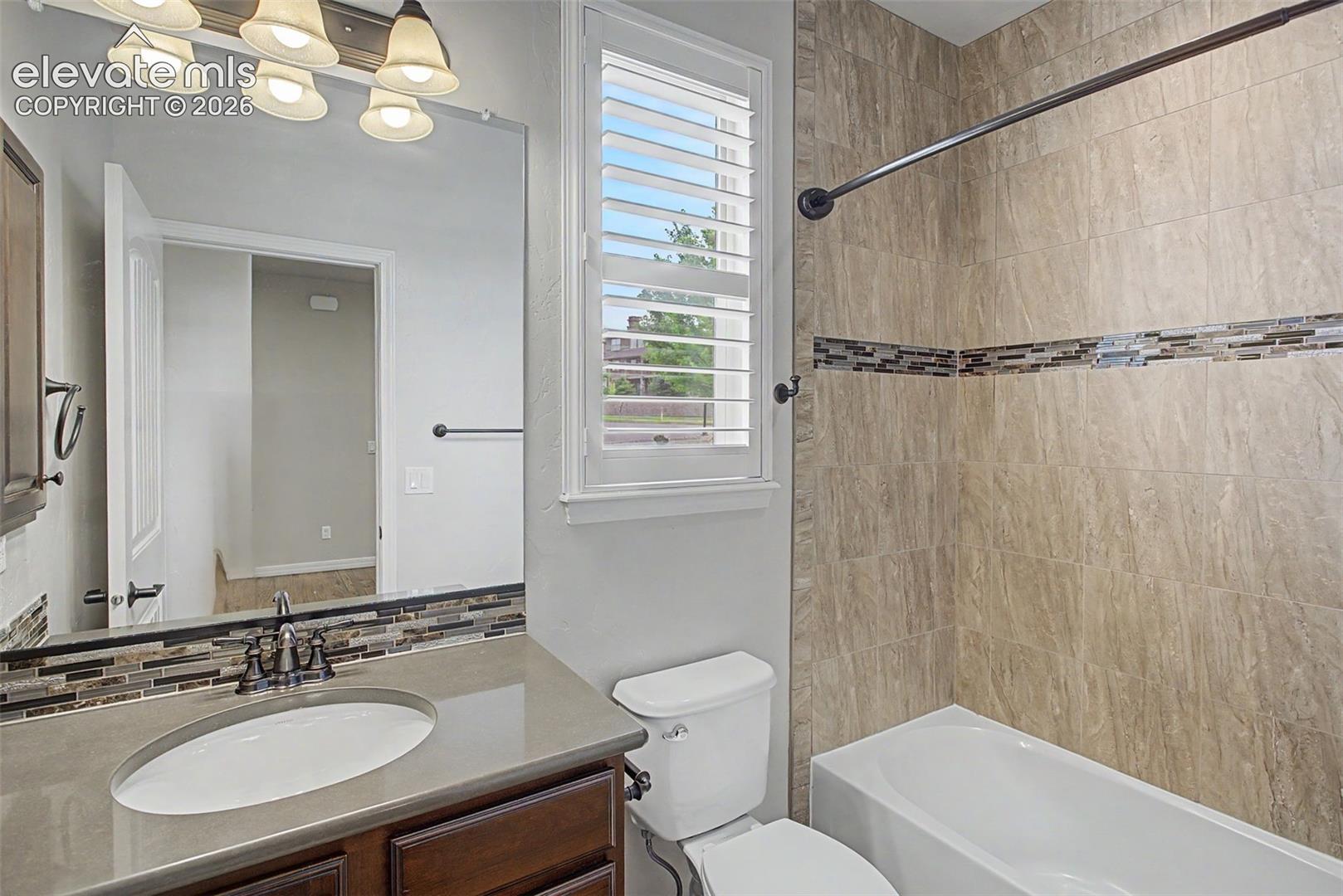 Listing photo 19 for 1906 Villa Creek Circle