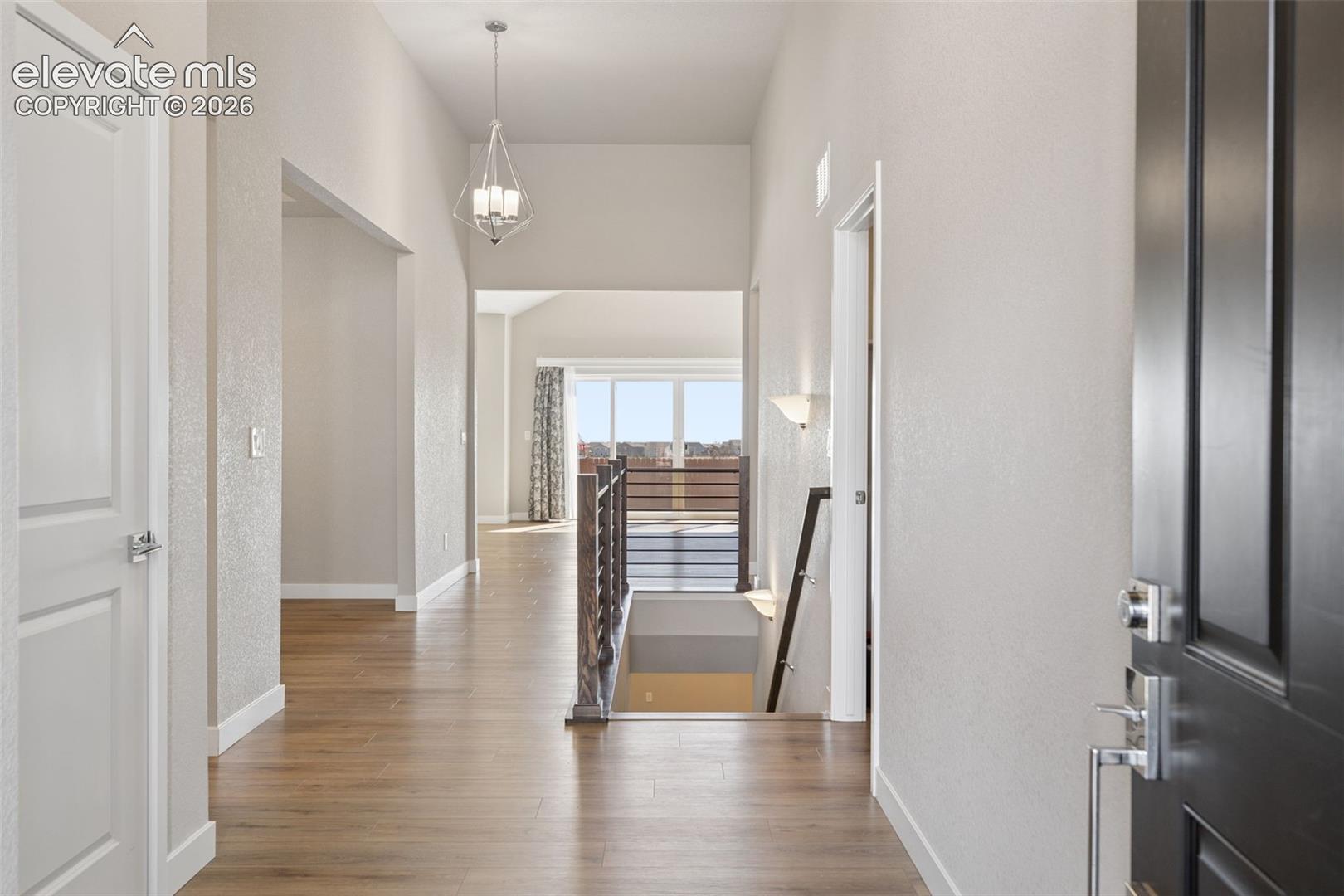 Listing photo 3 for 13107 Parkland Drive