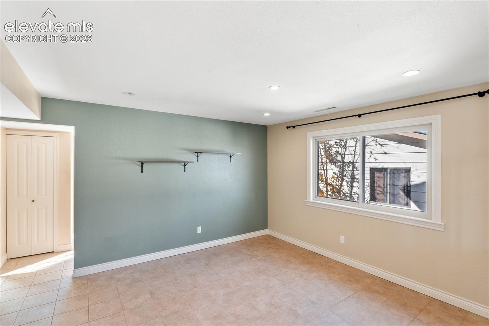 Listing photo 22 for 3071 Banjo Drive