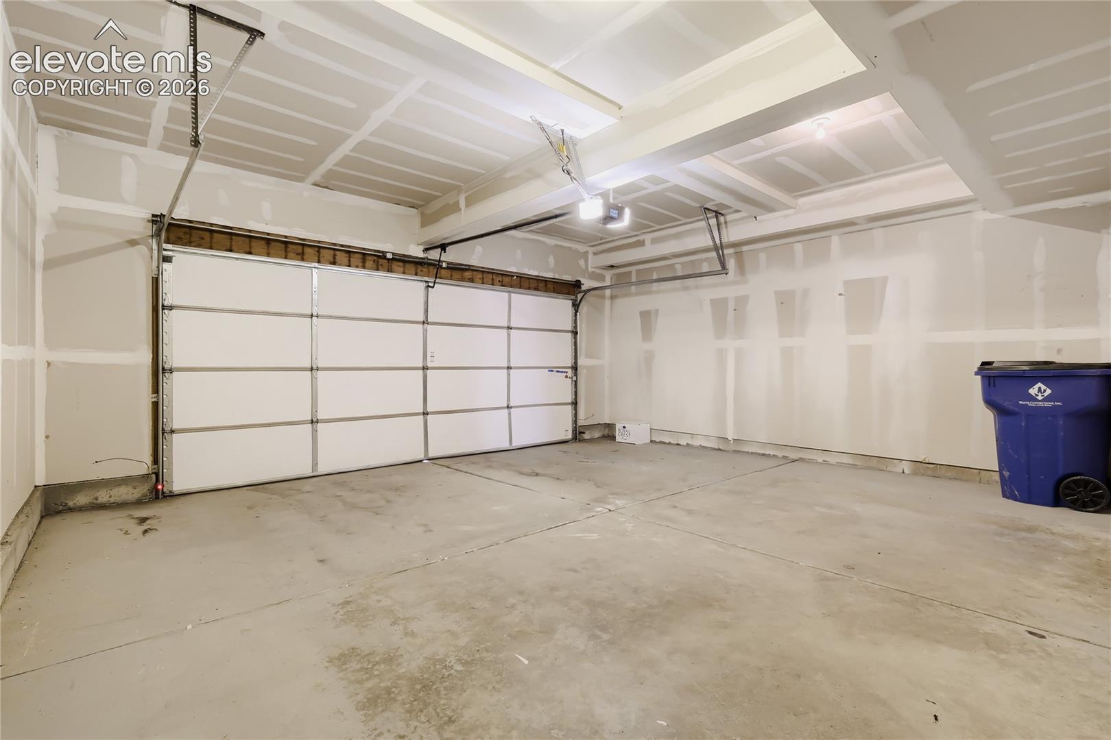 Listing photo 25 for 7104 Bracken Place