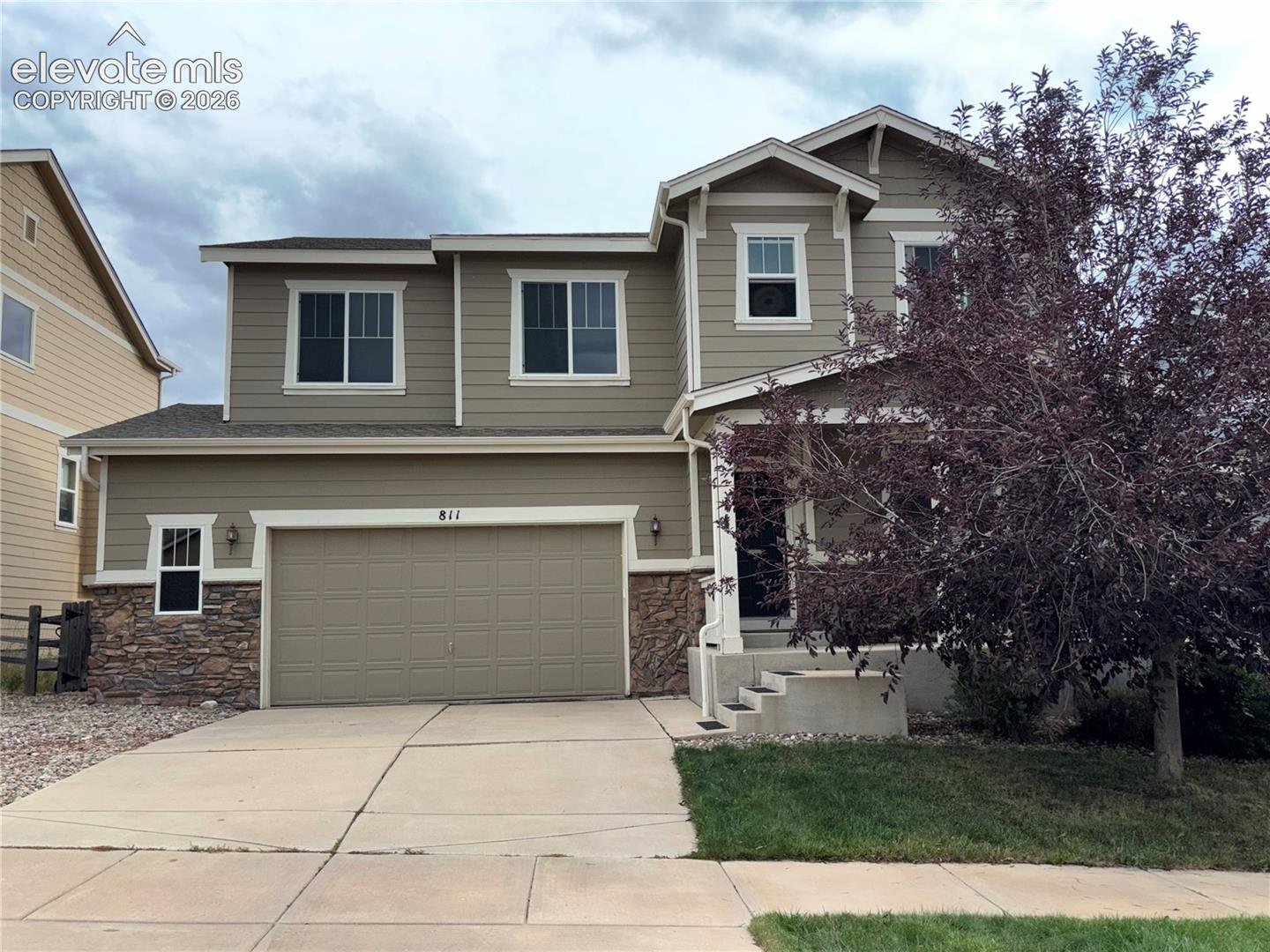 811 Spectrum Loop — listing photo