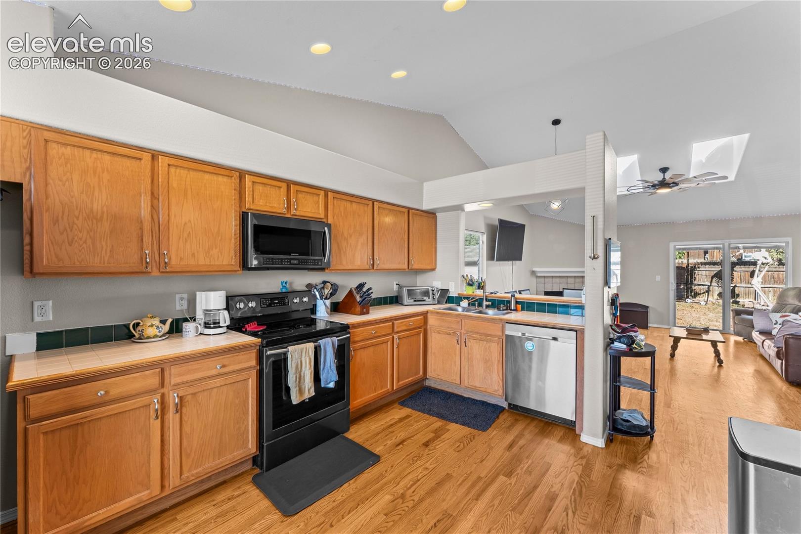 Listing photo 20 for 885 Candlestar Loop