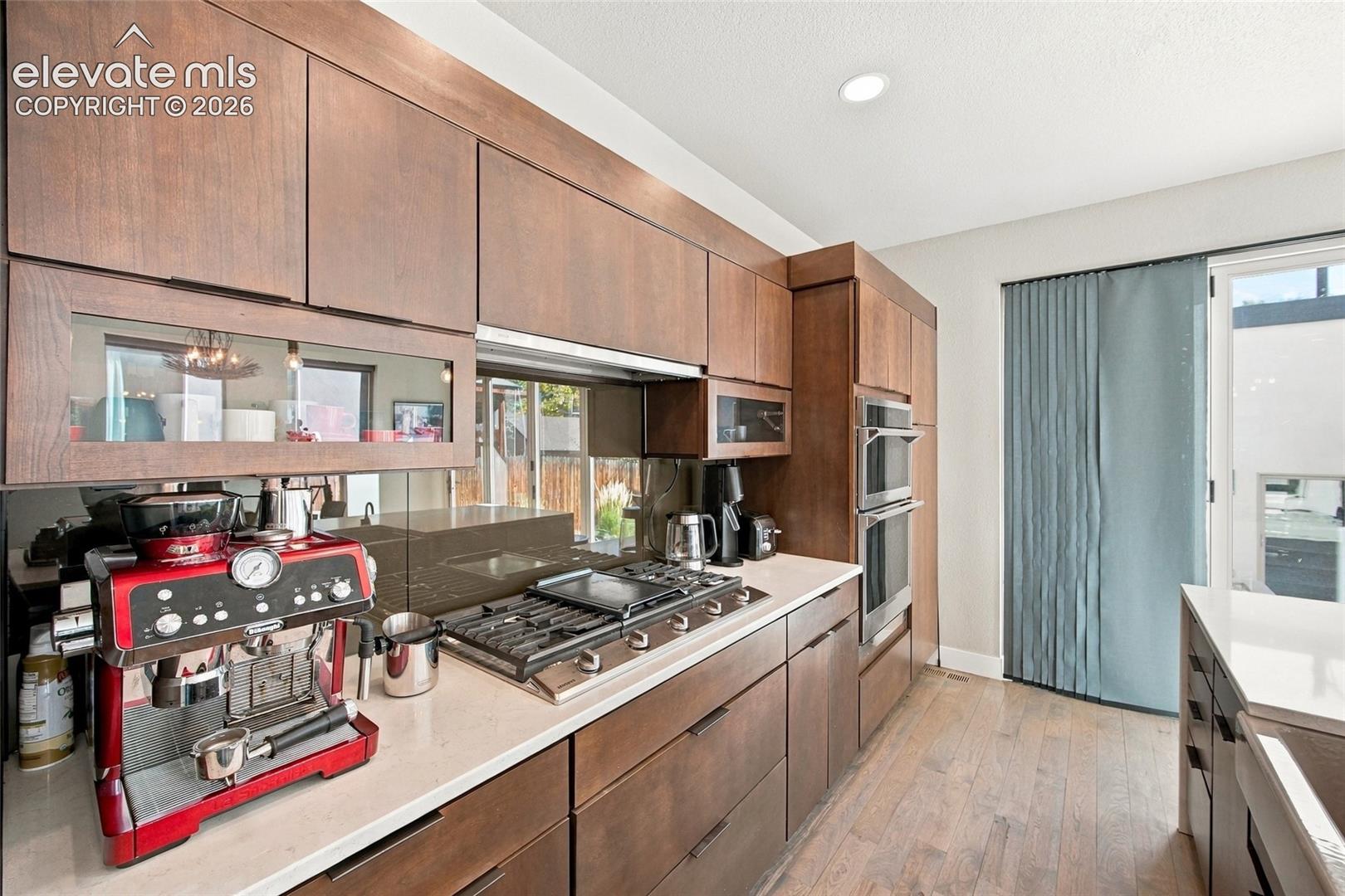 Listing photo 6 for 1319 W Colorado Avenue