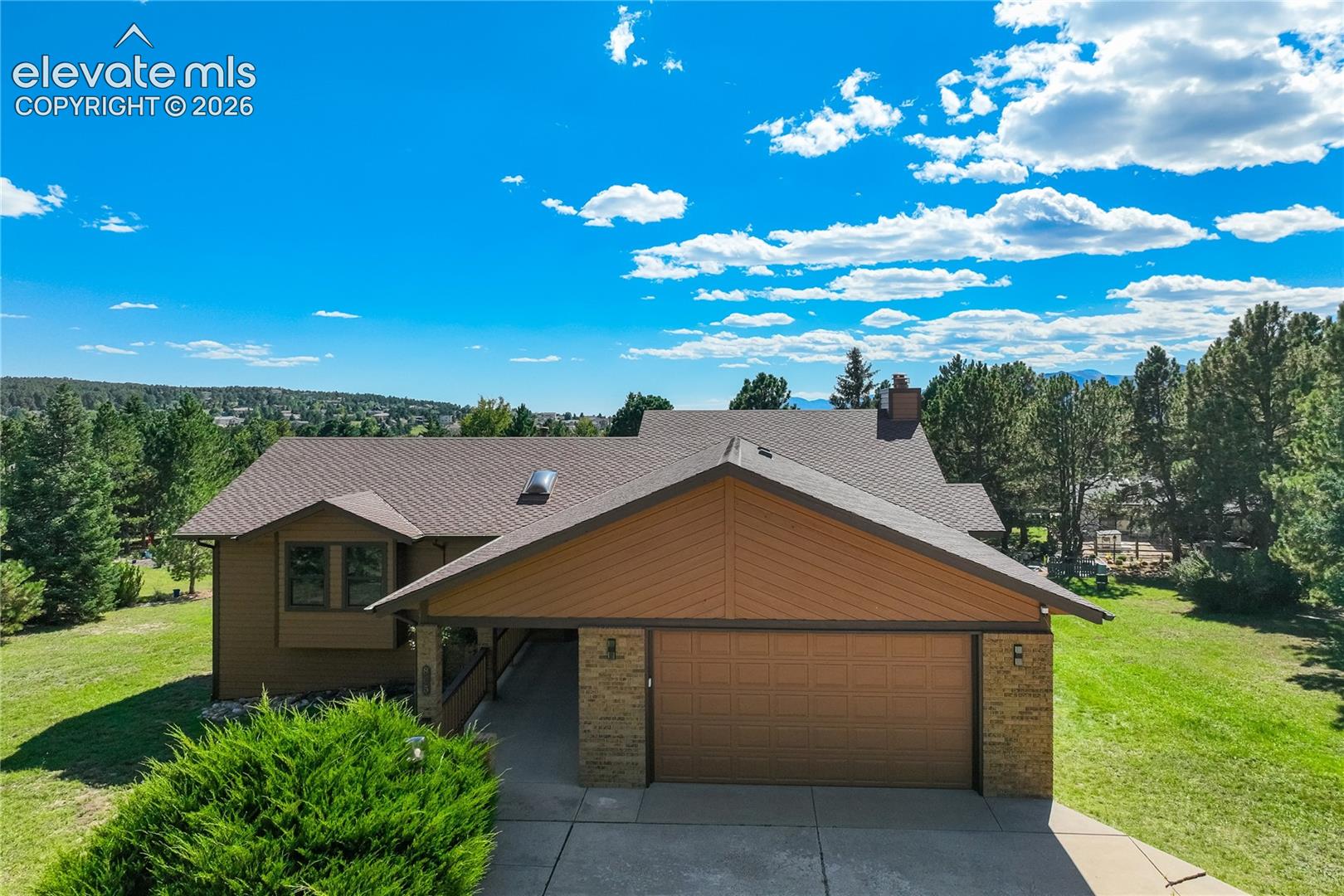 865 Lake Woodmoor Drive