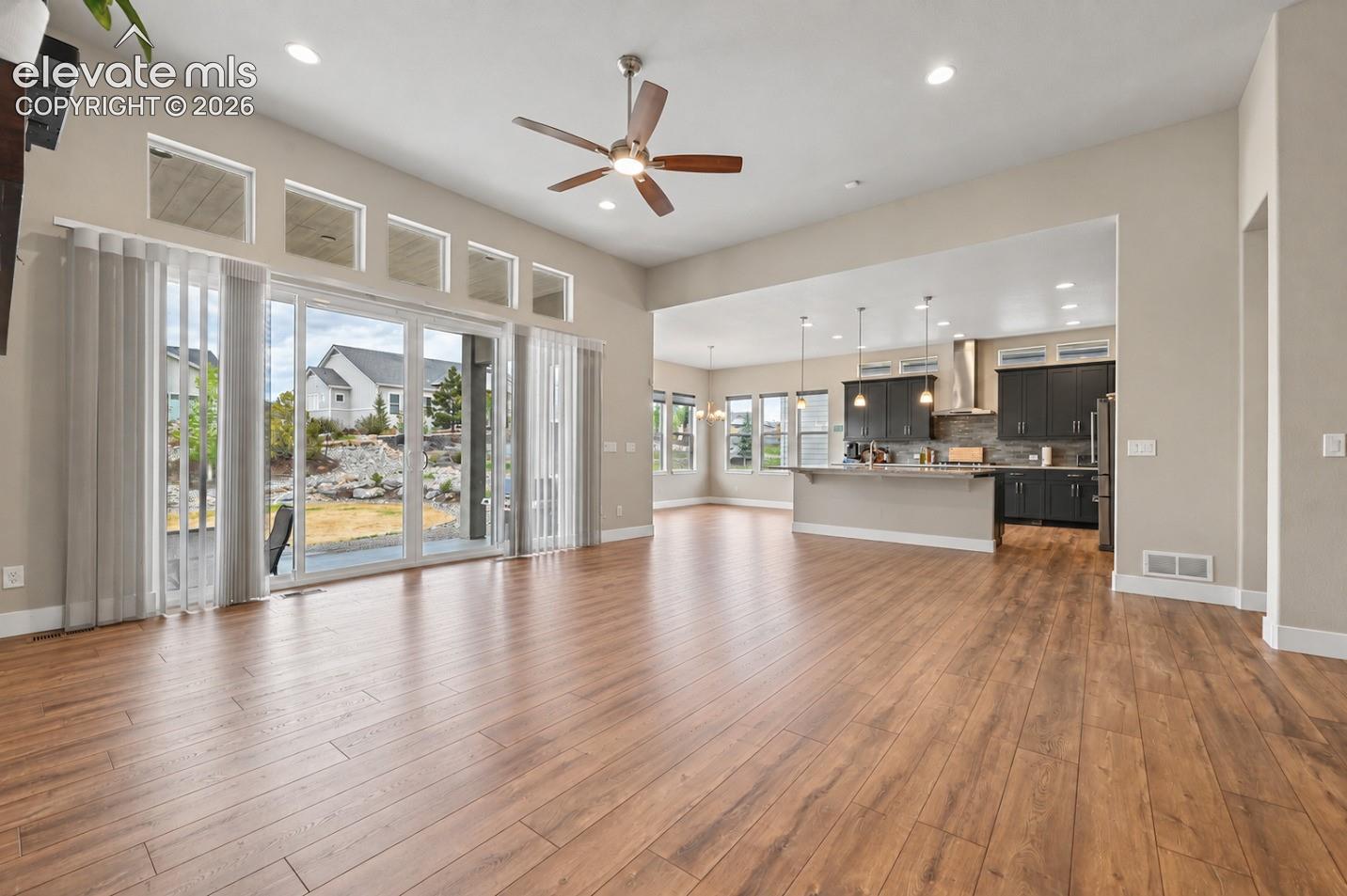 Listing photo 8 for 2272 Cabernet Court