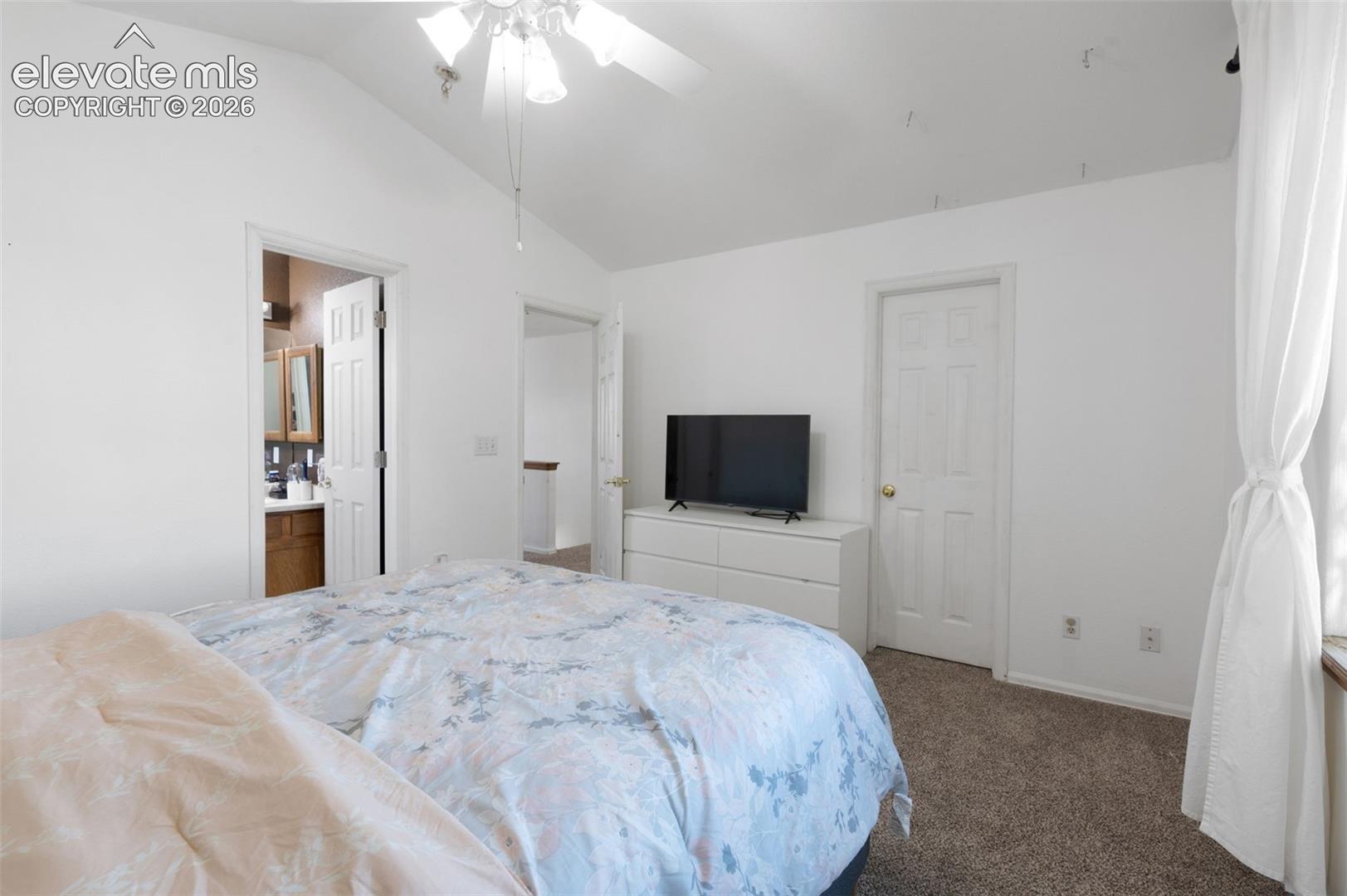 Listing photo 17 for 8239 Monterey Way