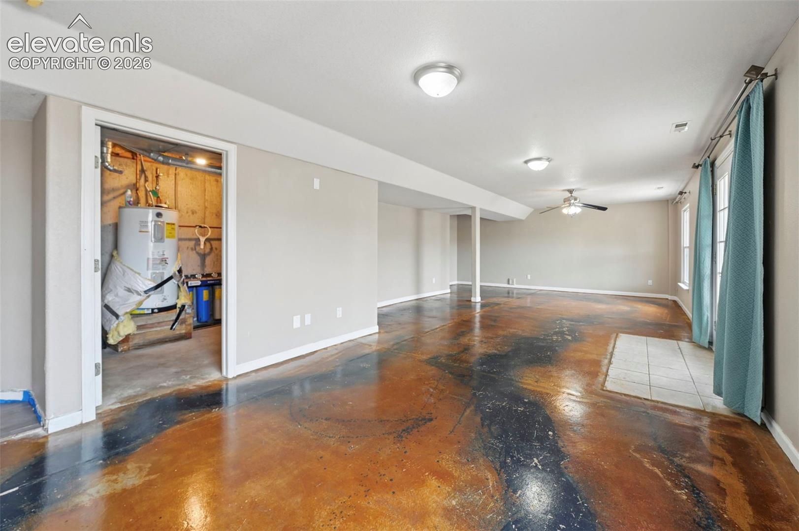 Listing photo 14 for 979 S Alexis Lane