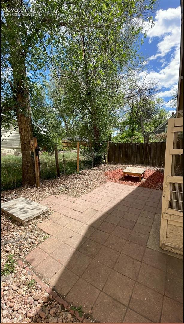 Listing photo 42 for 412 E St Vrain Street