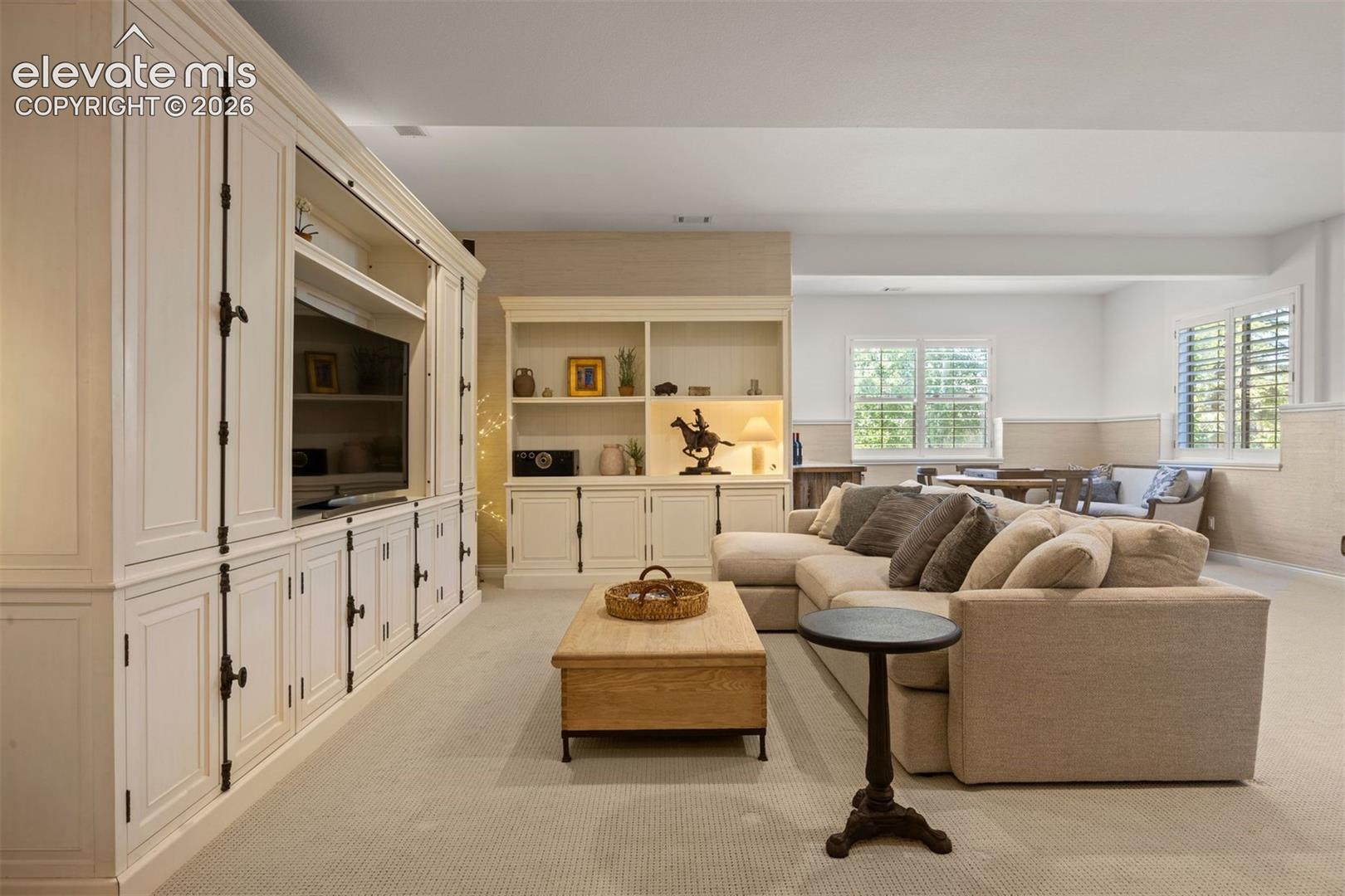 Listing photo 35 for 2151 Saddleback Drive