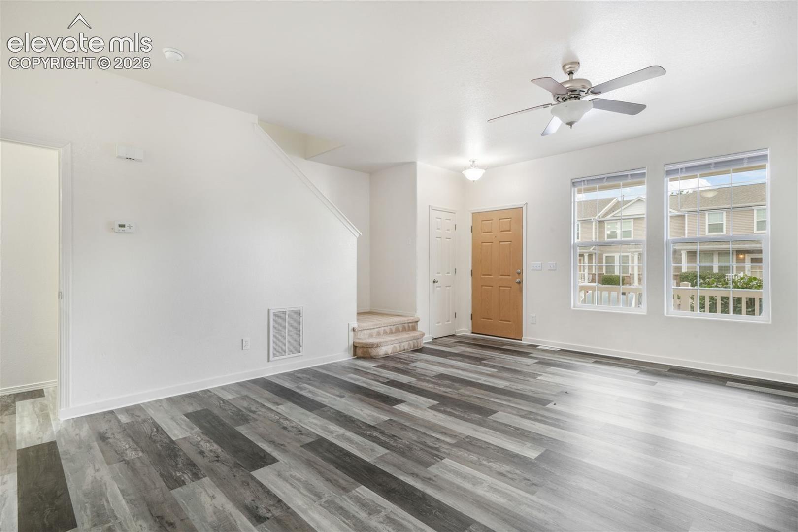 Listing photo 7 for 10513 Wells Point