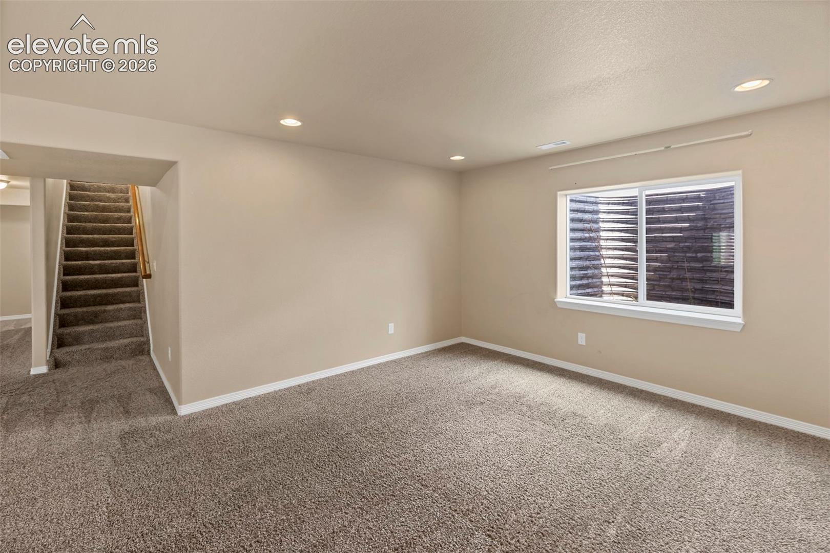 Listing photo 28 for 7794 Landover Lane