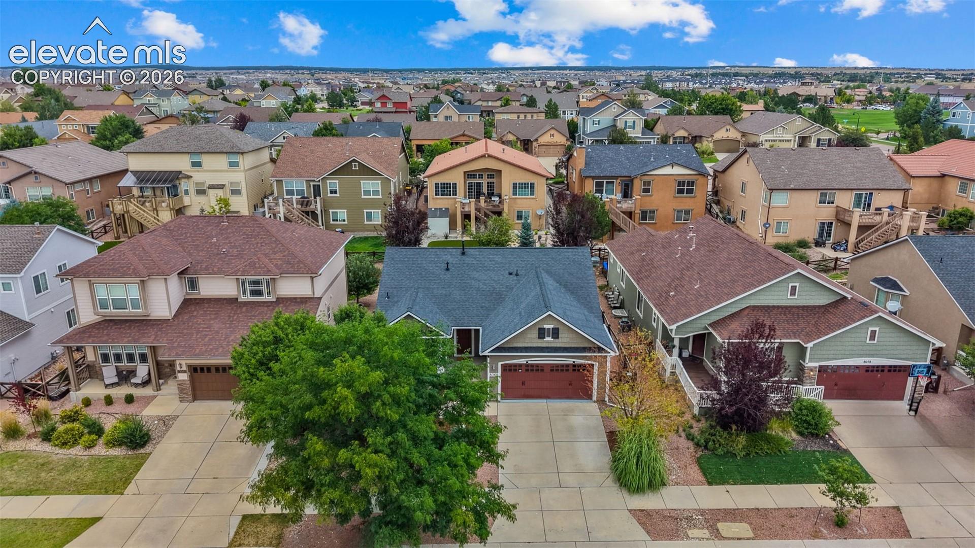Listing photo 40 for 8068 Hollygrape Lane