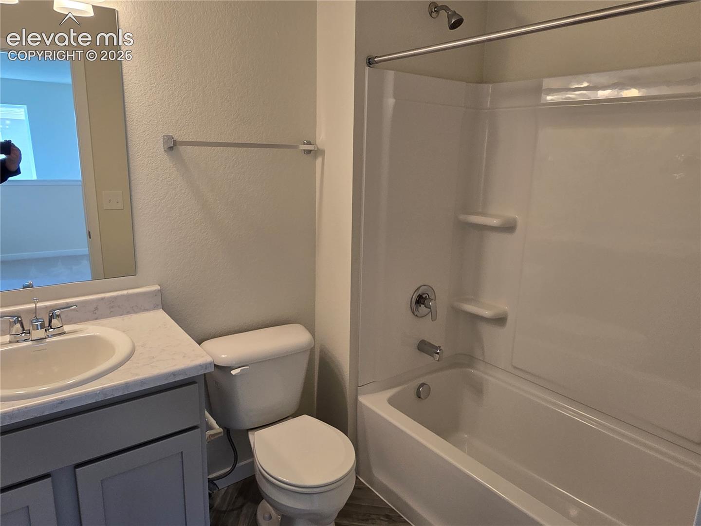 Listing photo 13 for 4512 Hawk Haven View