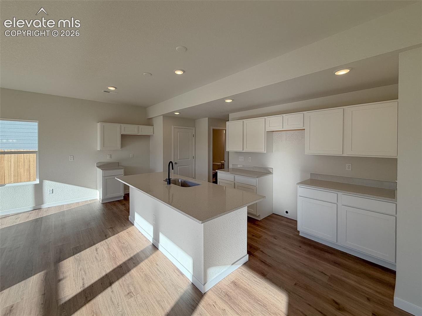 Listing photo 9 for 8515 Blue Feather Loop