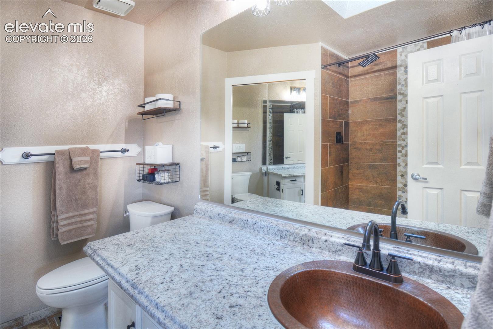 Listing photo 17 for 2955 Rhapsody Drive