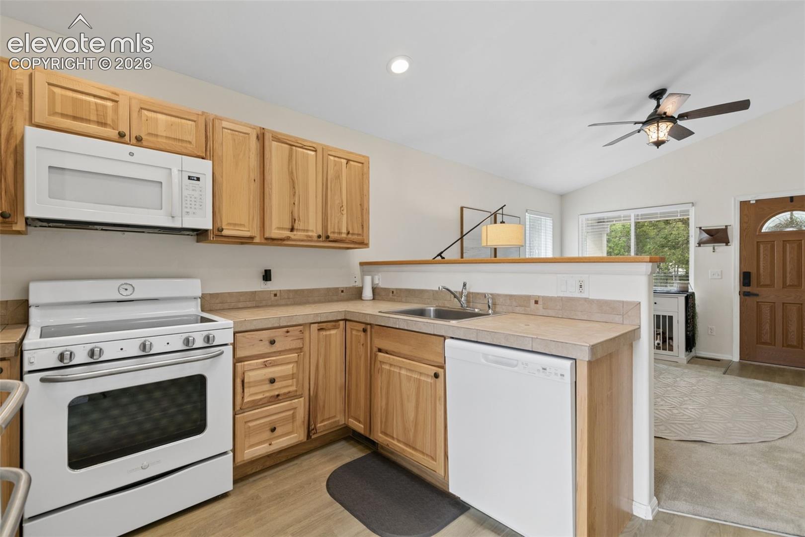 Listing photo 9 for 3021 Virginia Avenue