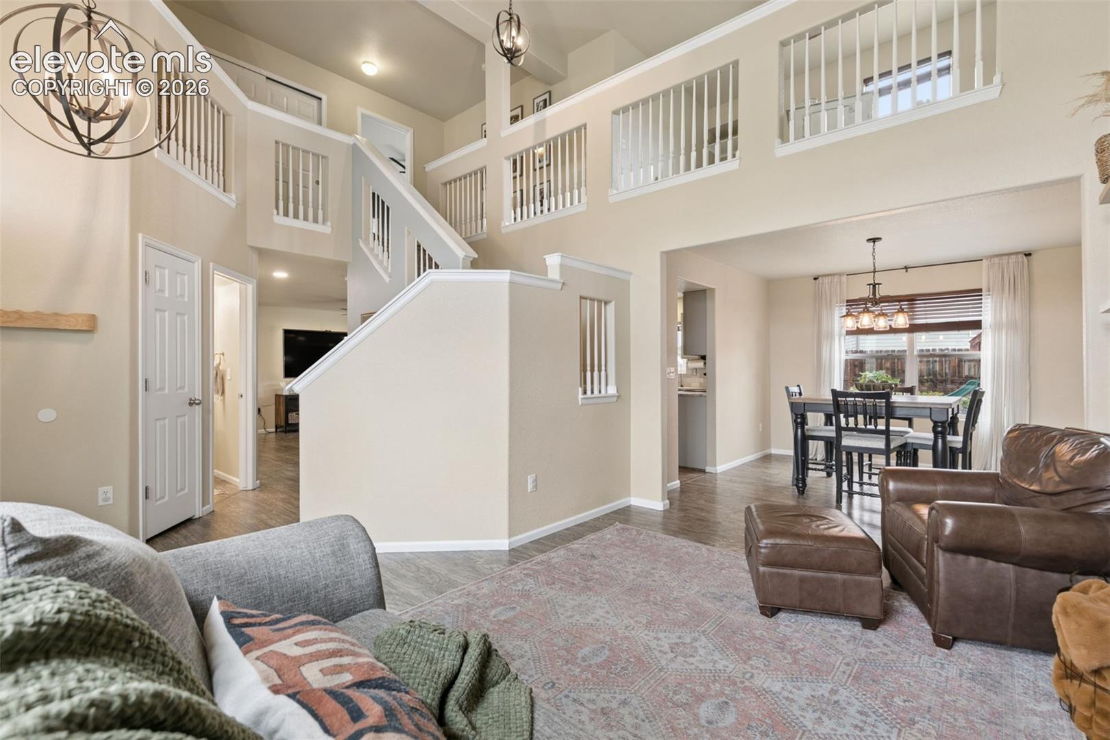 Listing photo 3 for 6914 Sierra Meadows Drive