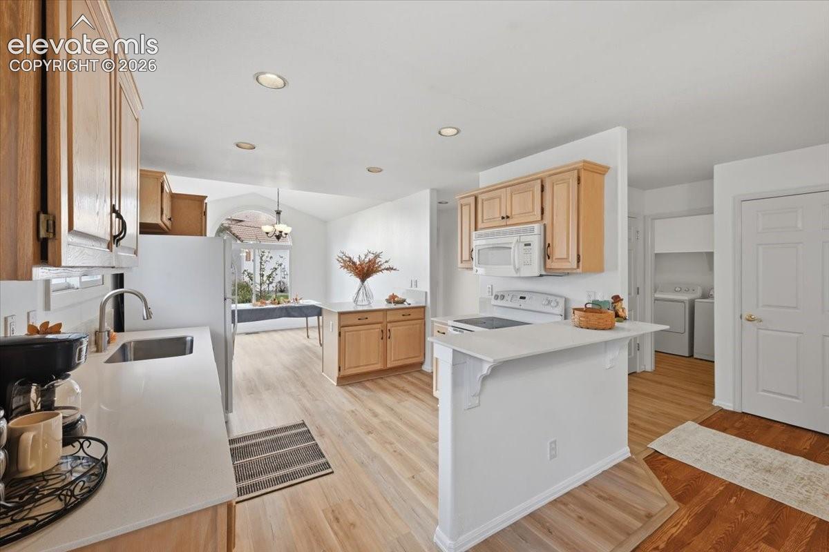 Listing photo 11 for 12 Luxury Lane