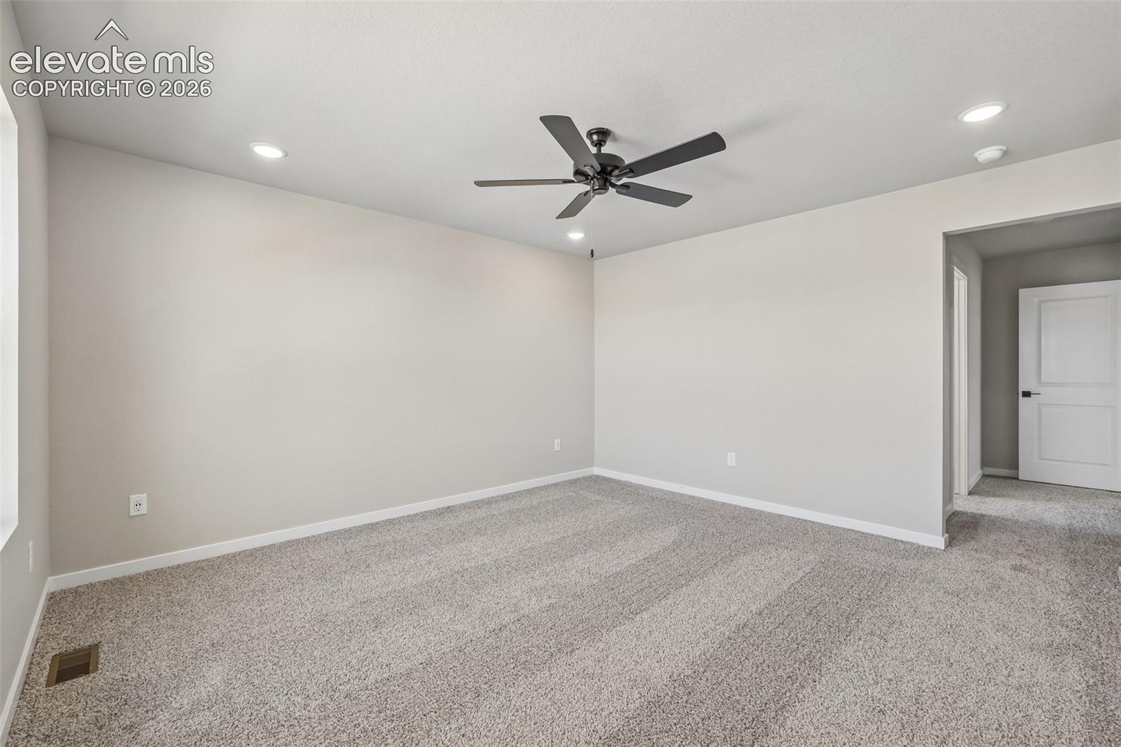 Listing photo 28 for 9696 Blaurock Drive