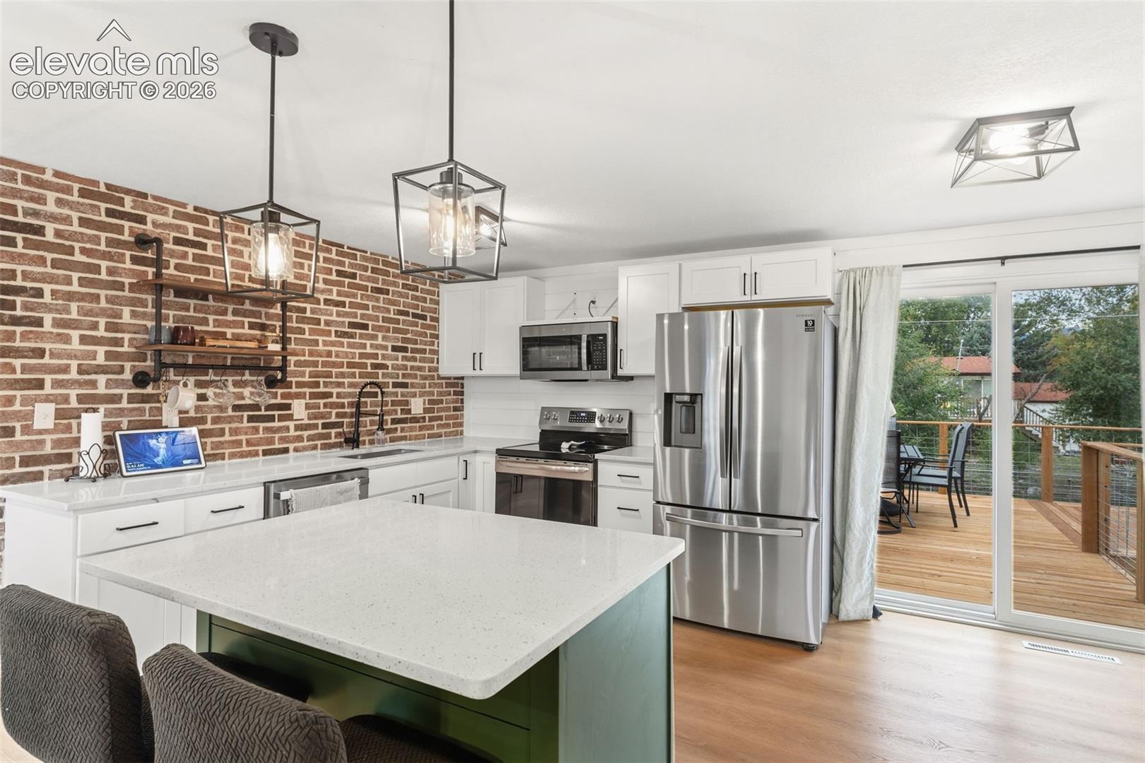 Listing photo 10 for 1596 Prado Drive