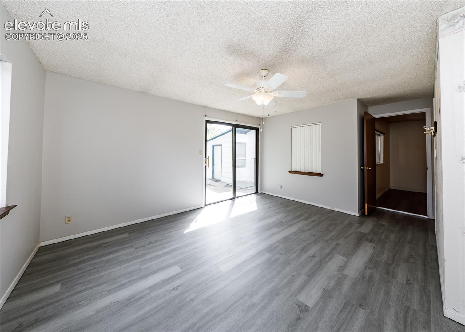 Listing photo 20 for 2203 Templeton Gap Road