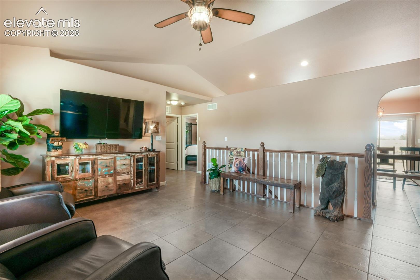 Listing photo 7 for 83 S Golfwood Drive