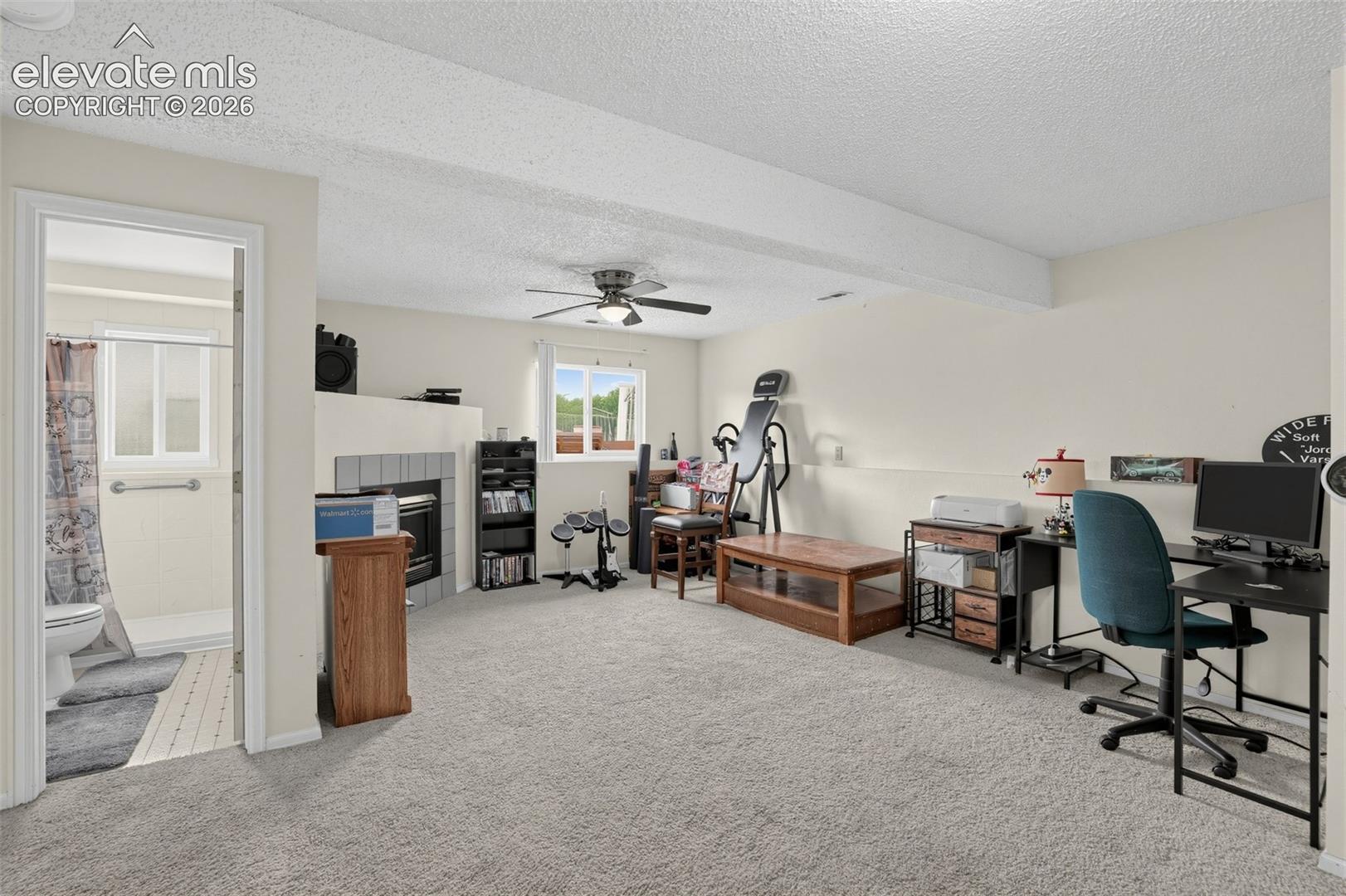 Listing photo 14 for 4565 Howland Street