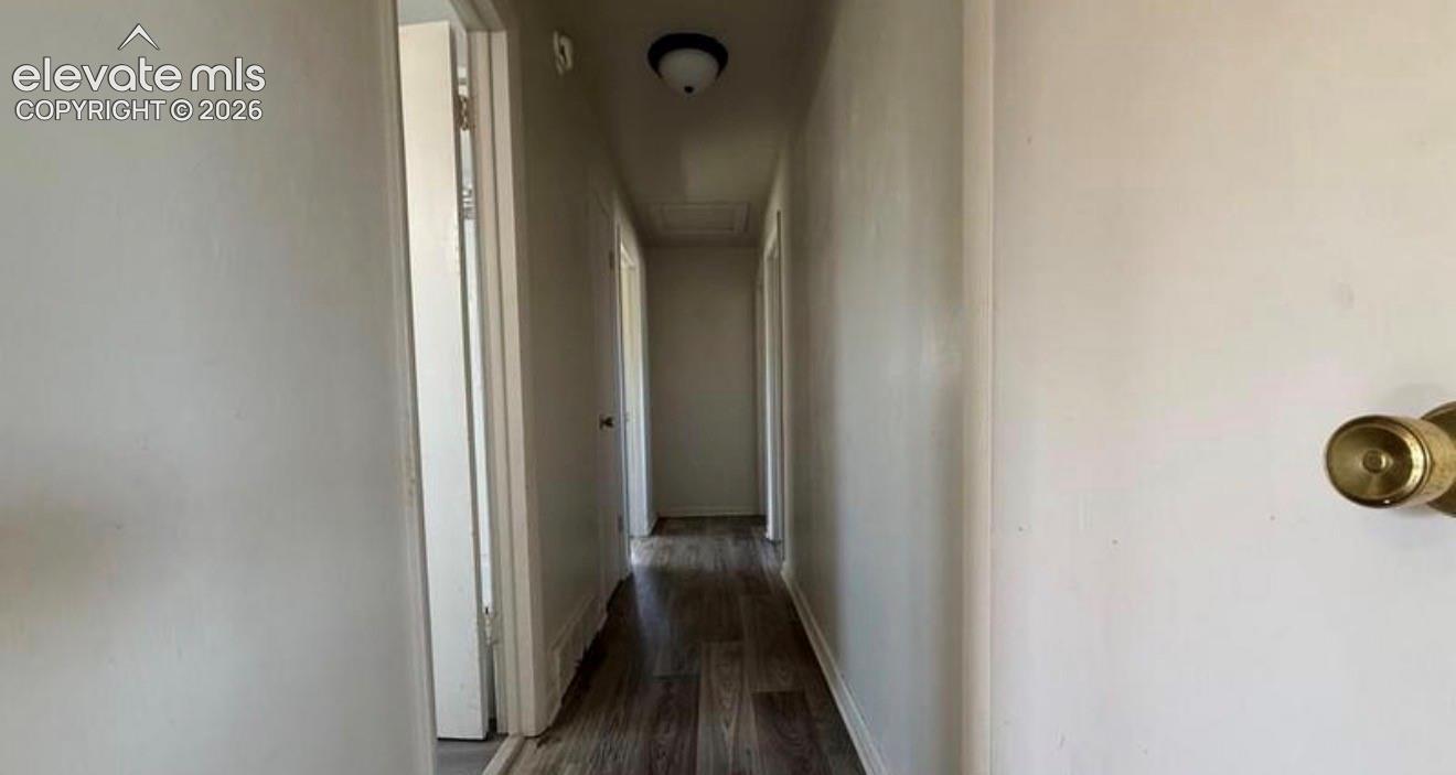 Listing photo 8 for 7 Echo Place