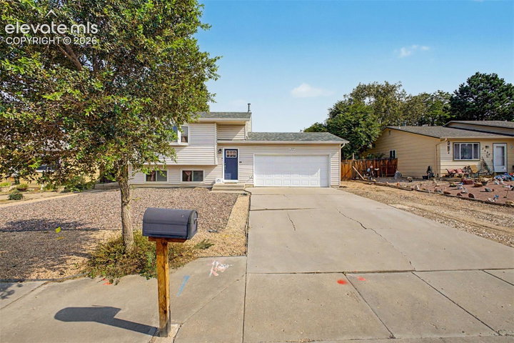 2309 South Drive — listing photo