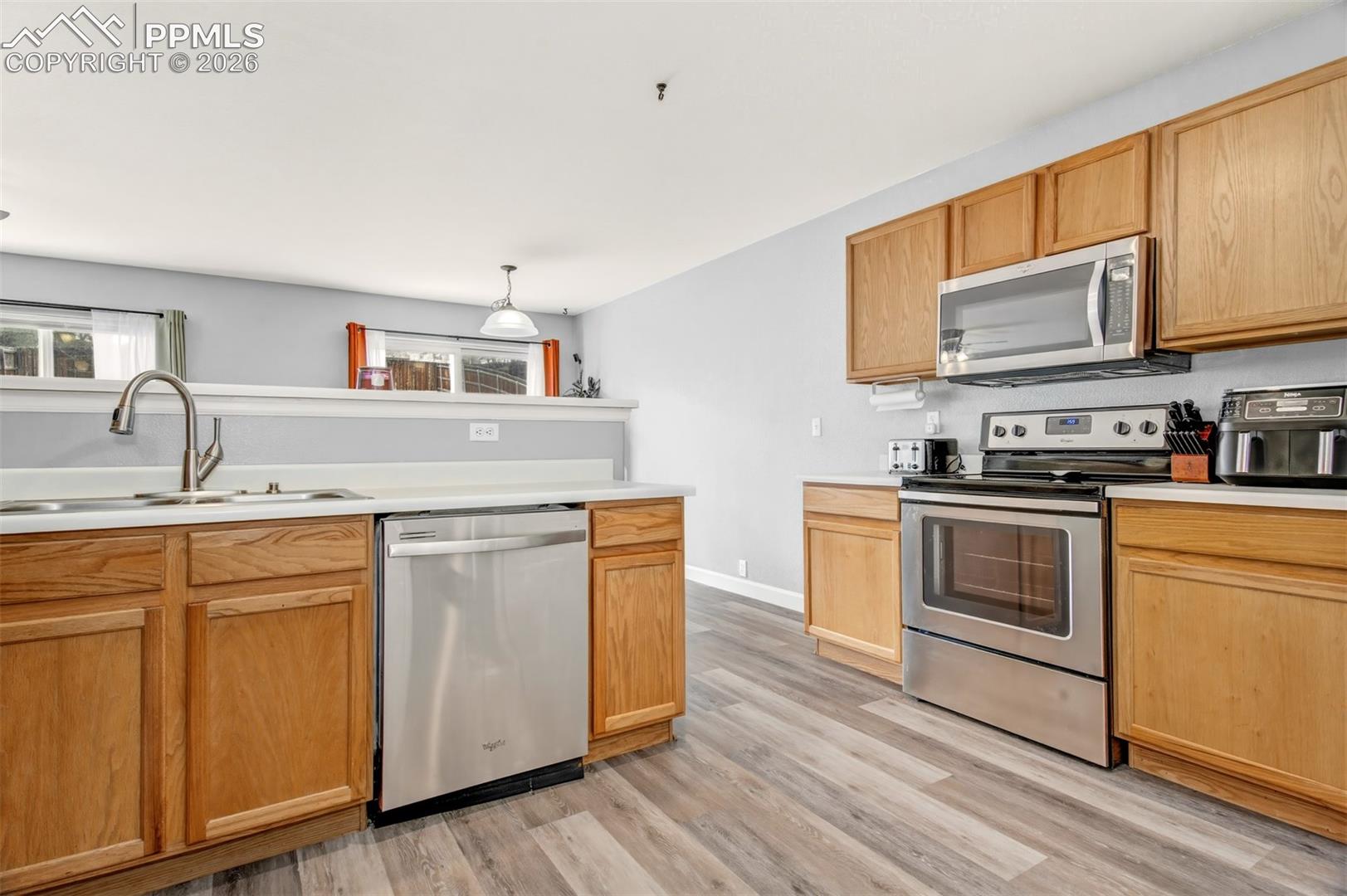 Listing photo 11 for 7533 Sistine Lane