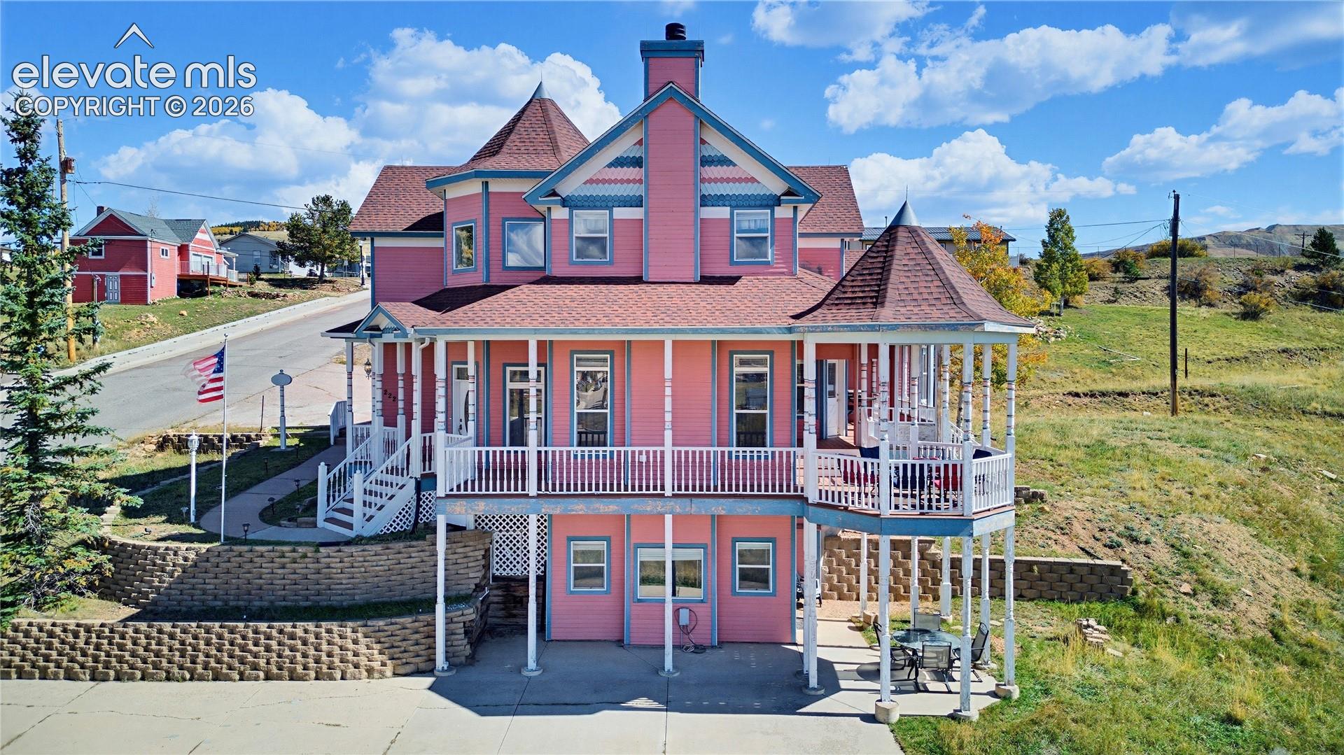 Listing photo 8 for 222 E Placer Street