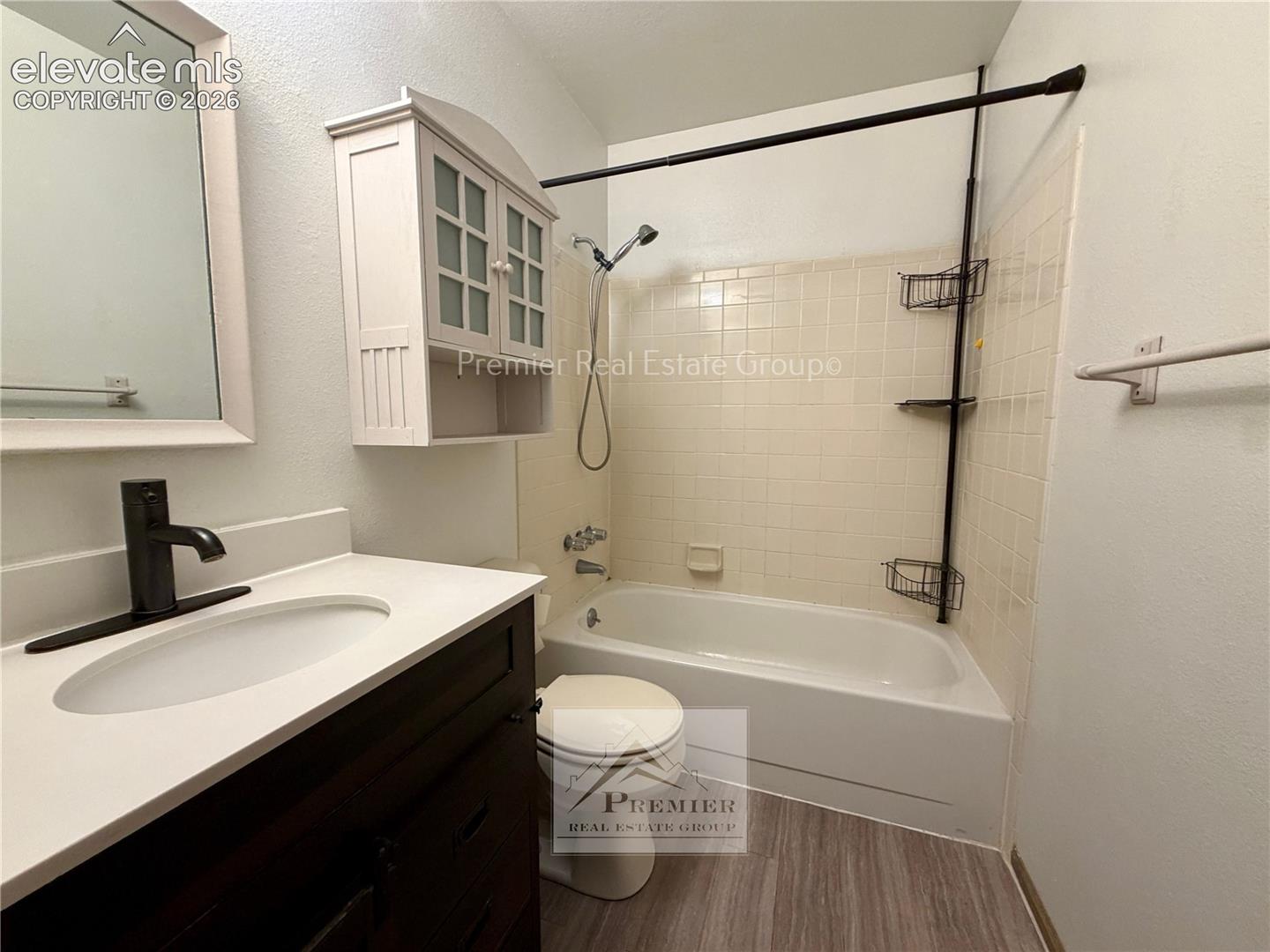 1055 Table Top Terrace, photo 12