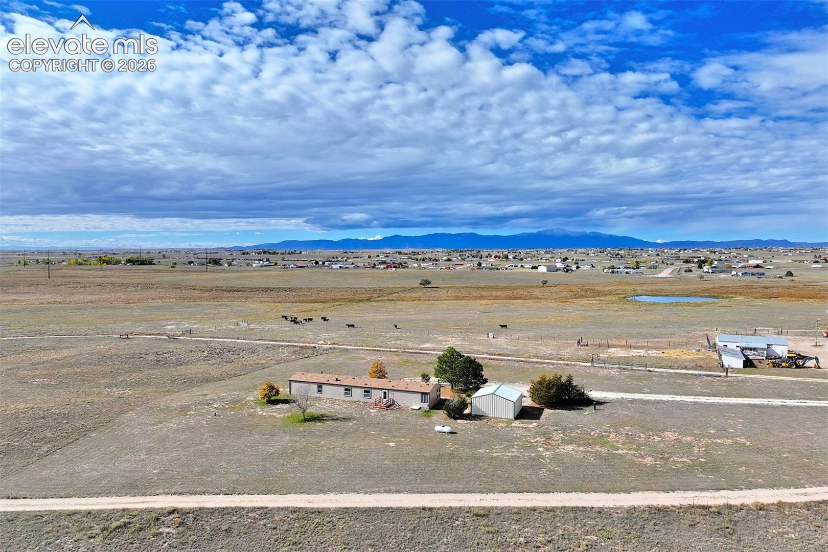 Listing photo 4 for 6375 Field View