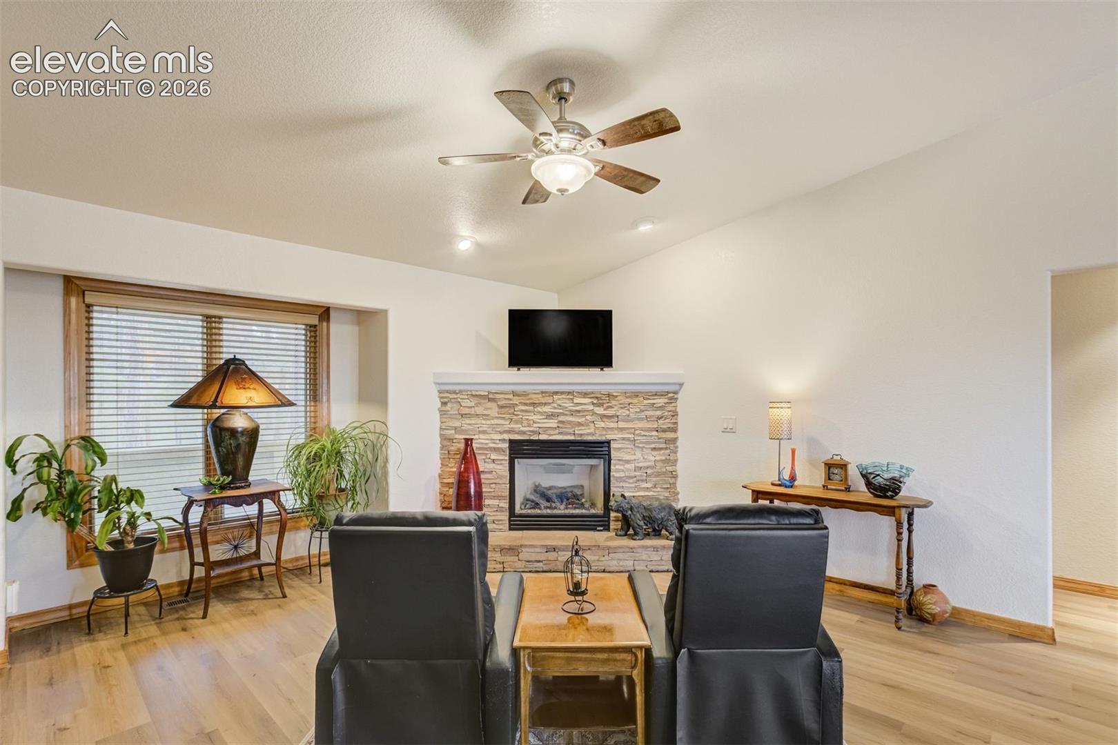 Listing photo 10 for 6285 Vessey Road