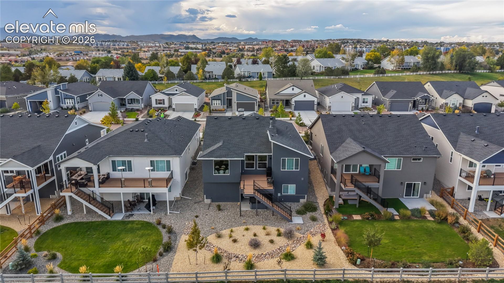 Listing photo 18 for 6575 Vistancia Avenue